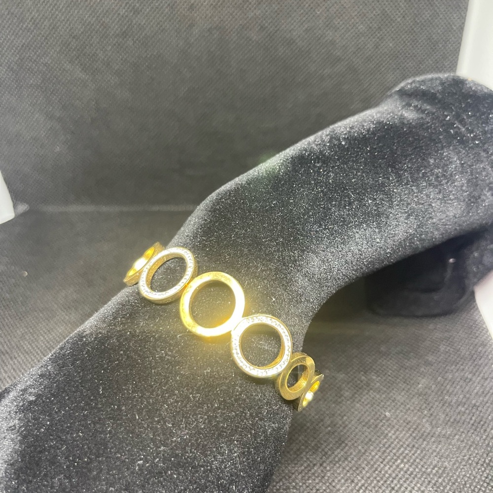 Gold Circle Bracelet with Rhinestones